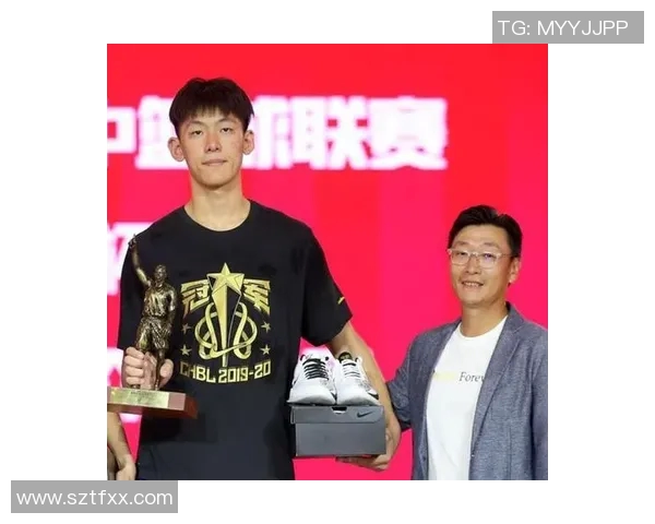 齐麟的崛起与挑战：探索这位年轻球员的未来发展之路与潜力分析