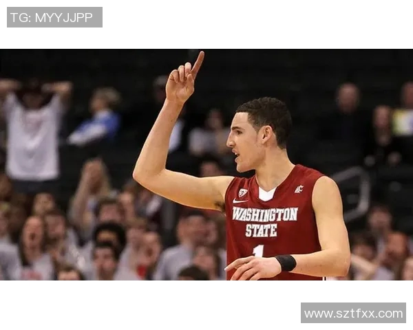 李慕豪的篮球之路:从青涩少年到职业球员的成长故事与奋斗历程 李慕豪的篮球之路:从青涩少年到职业球员的成长故事与奋斗历程