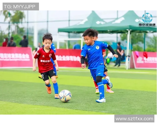 龙华文体局足球比赛精彩直播尽在眼前快来一起为球队加油助威吧